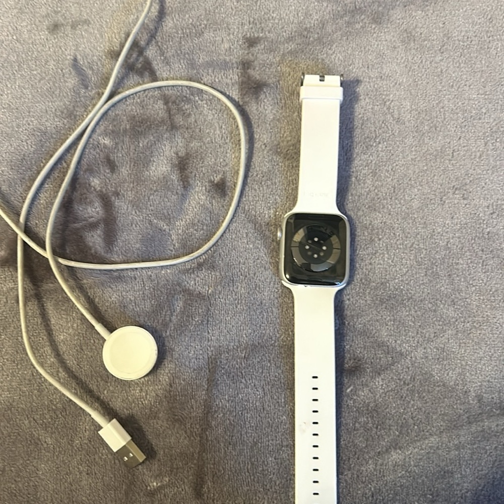 Apple Watch - Picture 3 of 5